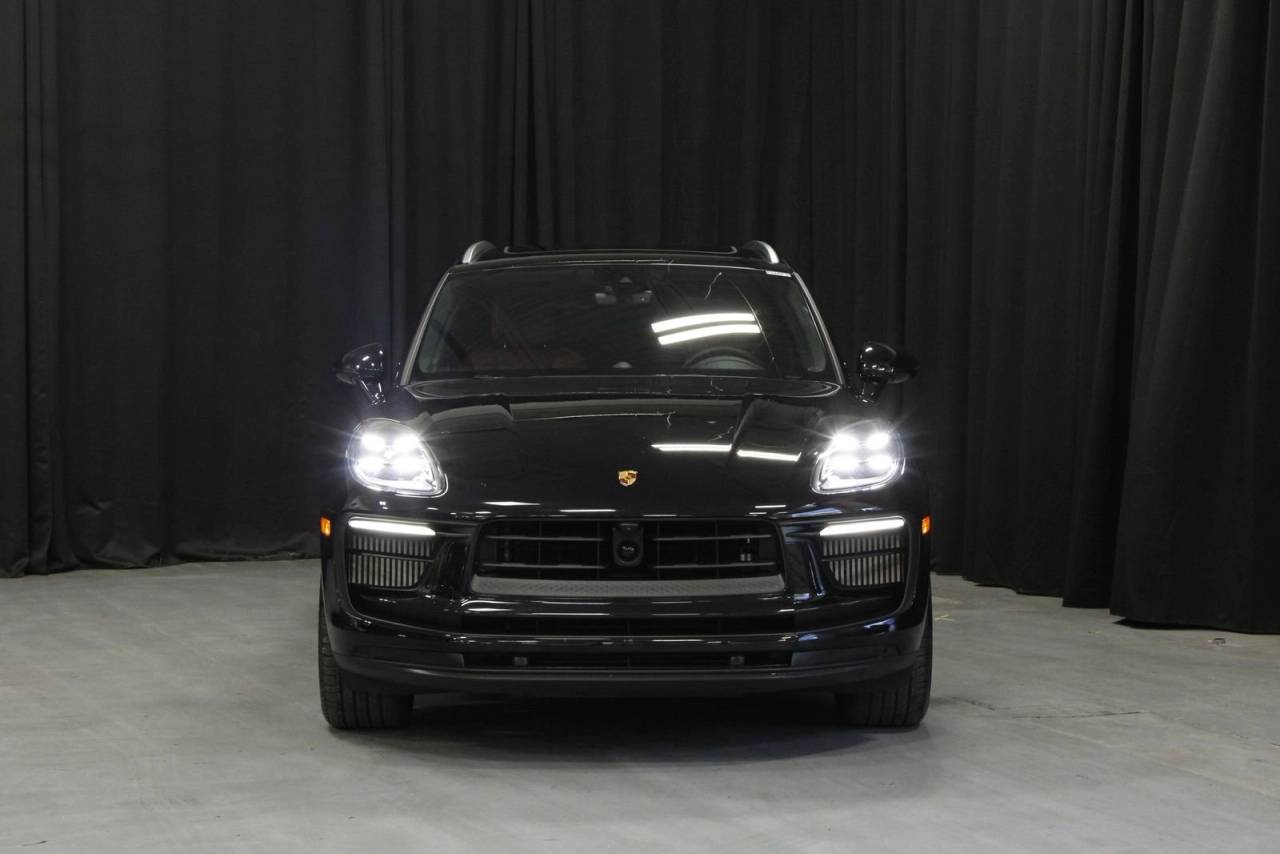 2025 Porsche Macan S