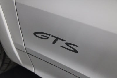 2025 Porsche Cayenne GTS