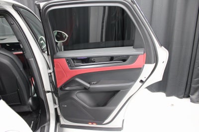 2025 Porsche Cayenne GTS