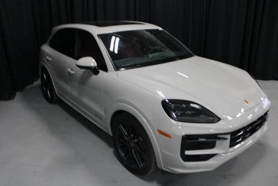 2025 Porsche Cayenne GTS