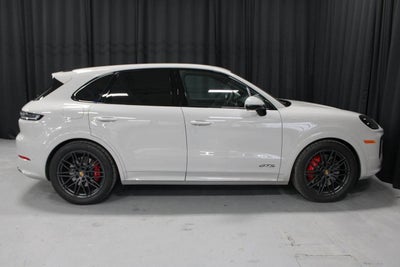 2025 Porsche Cayenne GTS