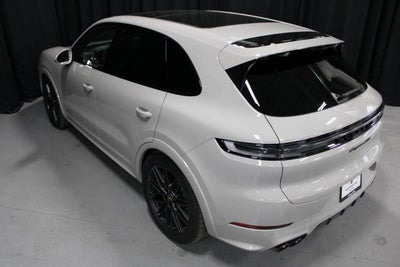 2025 Porsche Cayenne GTS