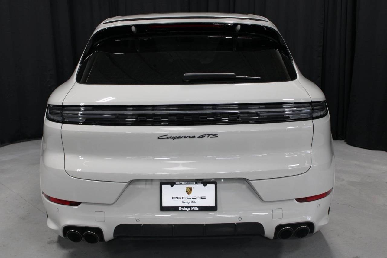 2025 Porsche Cayenne GTS