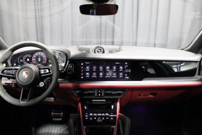 2025 Porsche Cayenne GTS