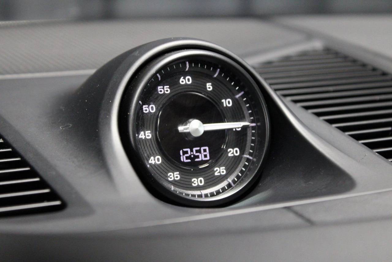 2025 Porsche Cayenne GTS