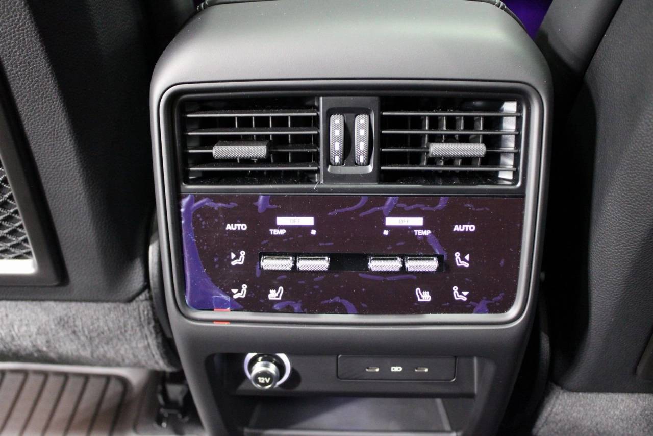 2025 Porsche Cayenne GTS