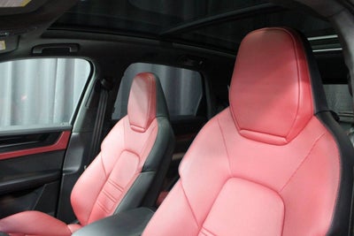 2025 Porsche Cayenne GTS