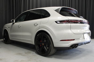 2026 Porsche Cayenne S E-Hybrid