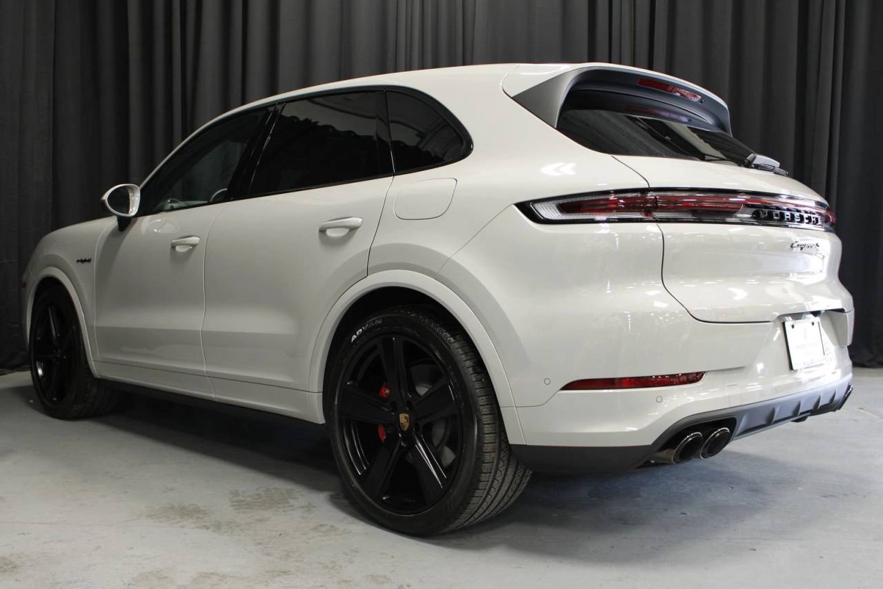 2026 Porsche Cayenne S E-Hybrid