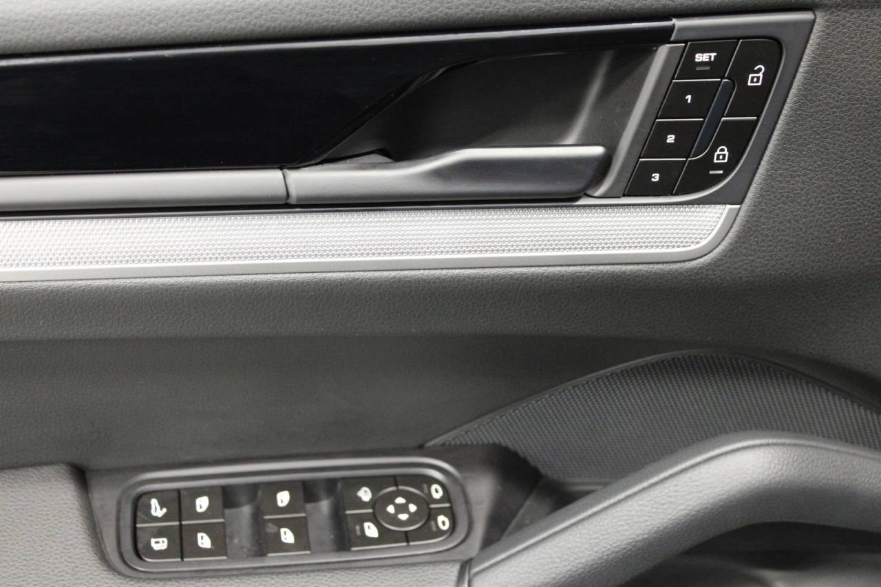 2026 Porsche Cayenne S E-Hybrid