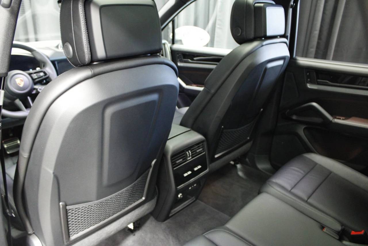 2026 Porsche Cayenne S E-Hybrid