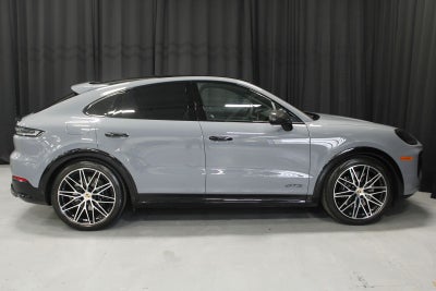 2025 Porsche Cayenne Coupe GTS