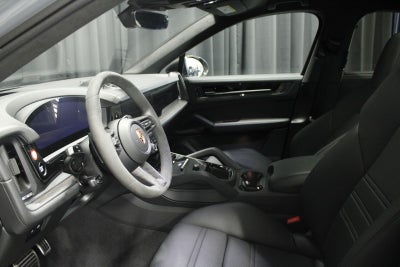 2025 Porsche Cayenne Coupe GTS