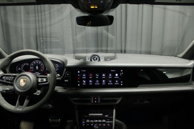 2025 Porsche Cayenne Coupe GTS