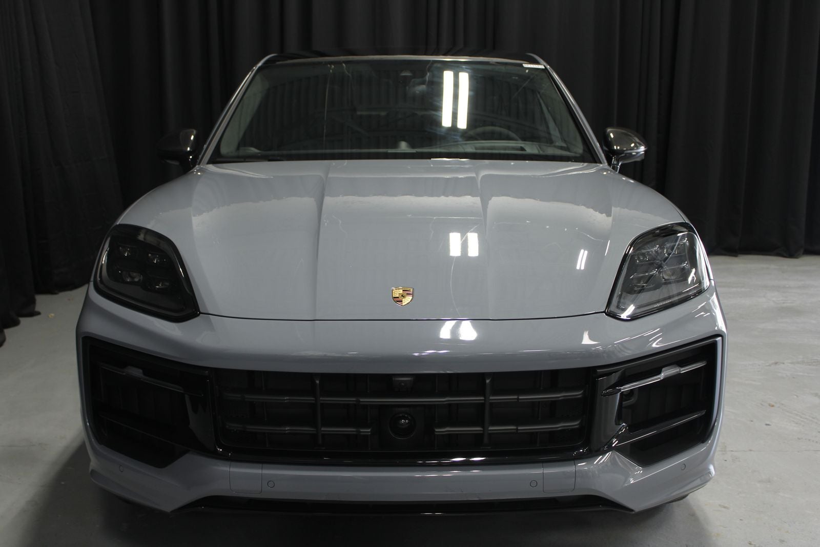 2025 Porsche Cayenne Coupe GTS