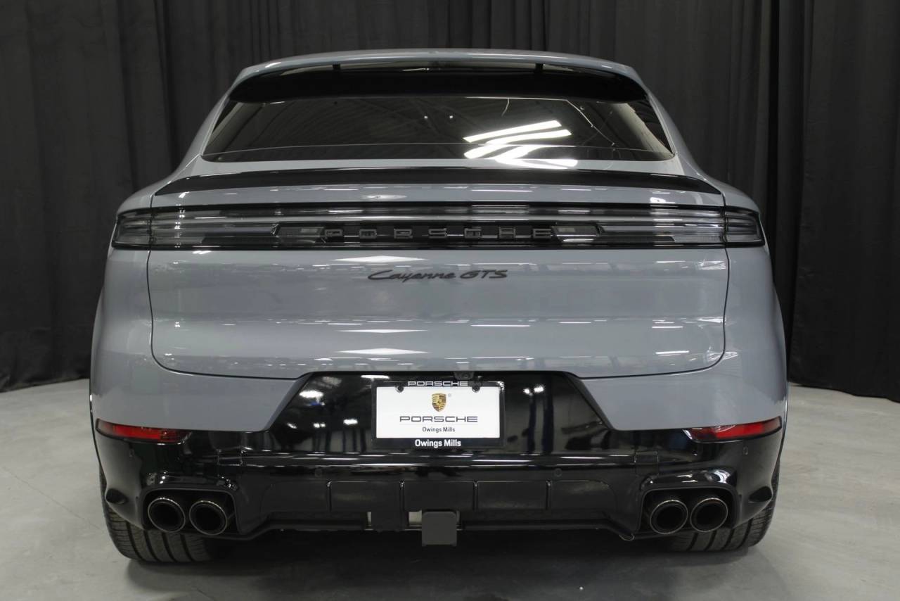 2025 Porsche Cayenne Coupe GTS
