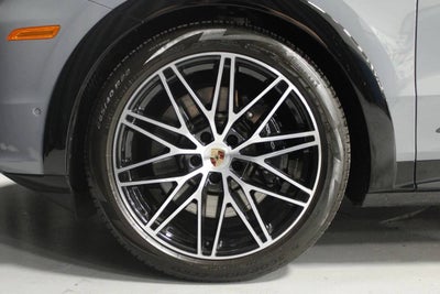 2025 Porsche Cayenne Coupe GTS