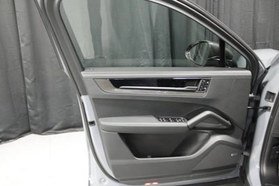 2025 Porsche Cayenne Coupe GTS