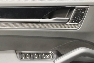 2025 Porsche Cayenne Coupe GTS