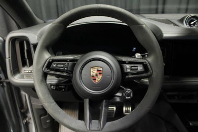 2025 Porsche Cayenne Coupe GTS