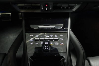 2025 Porsche Cayenne Coupe GTS