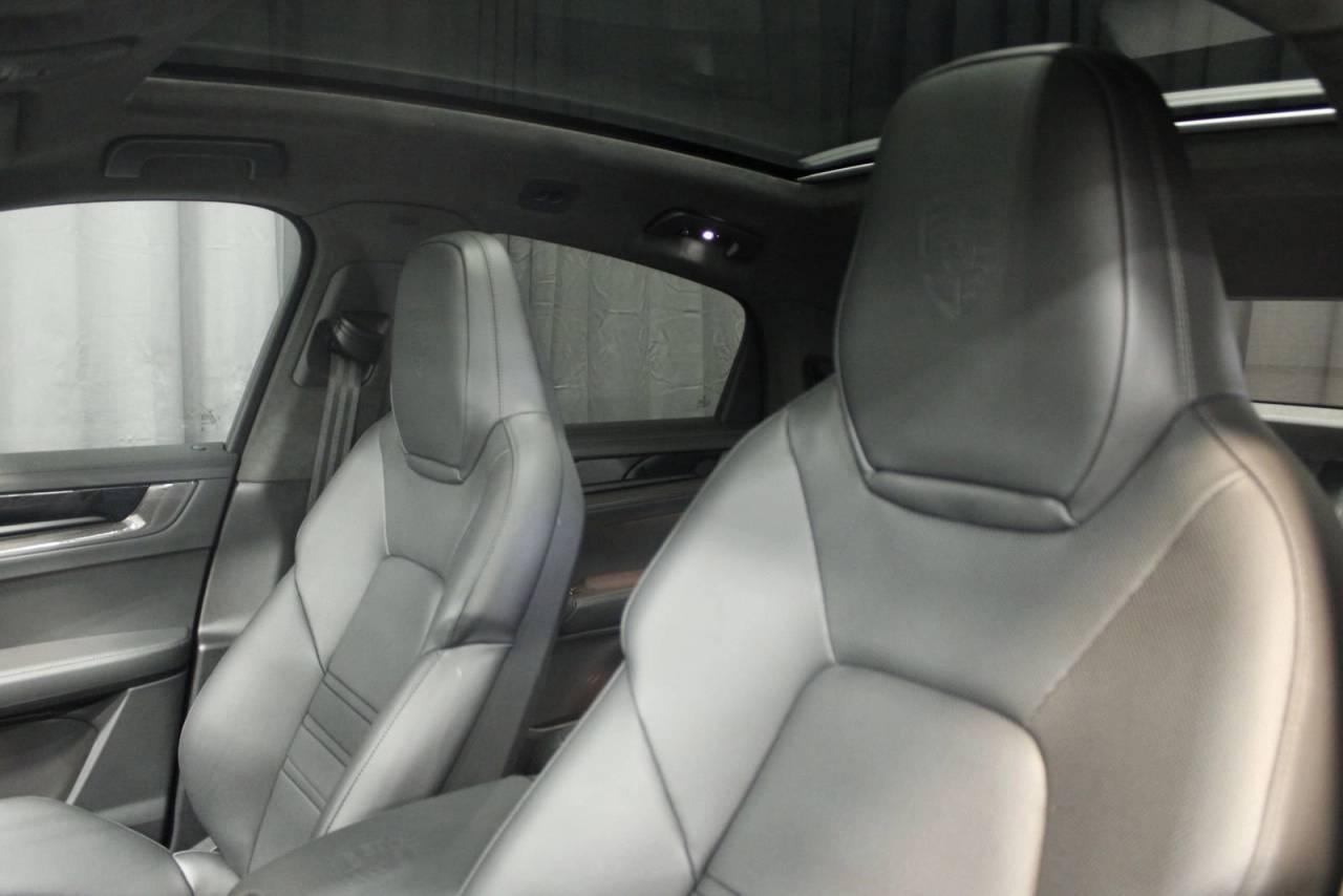 2025 Porsche Cayenne Coupe GTS