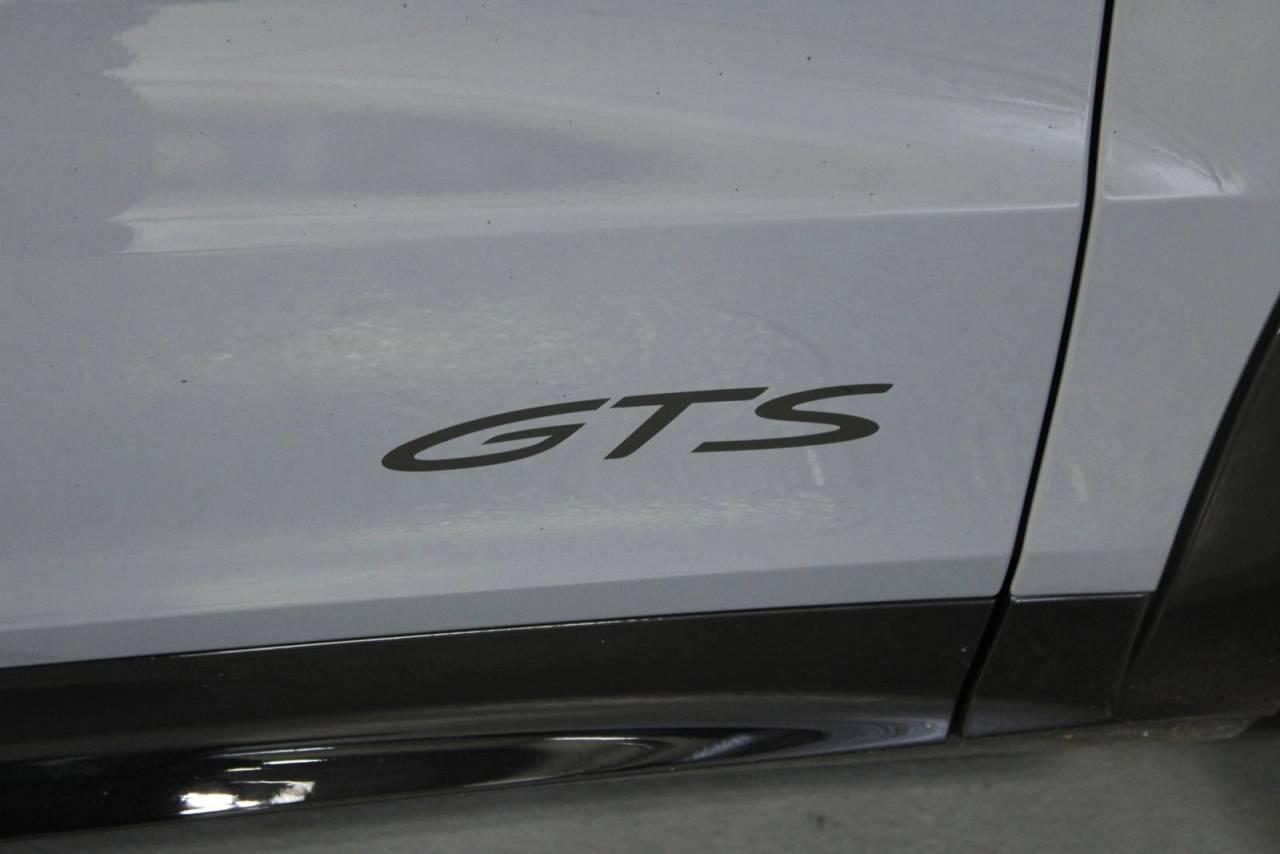 2025 Porsche Cayenne Coupe GTS