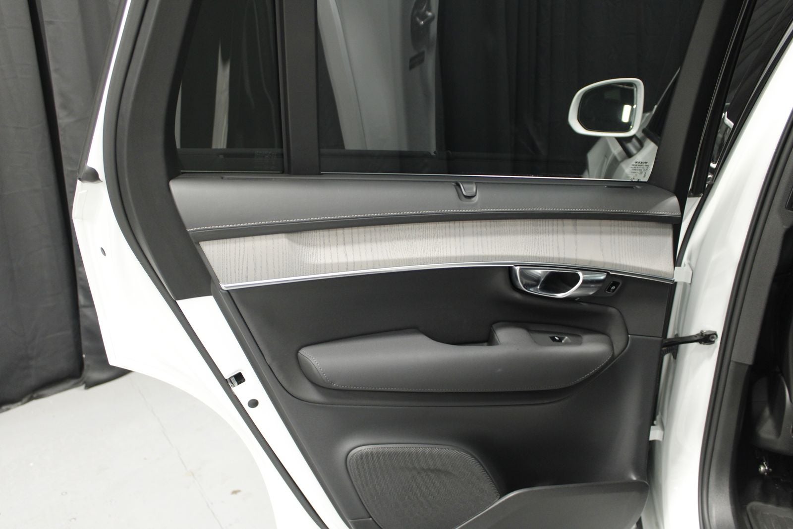 2025 Volvo XC90 Plug-In Hybrid T8 Ultra 7 Passenger 2025.5