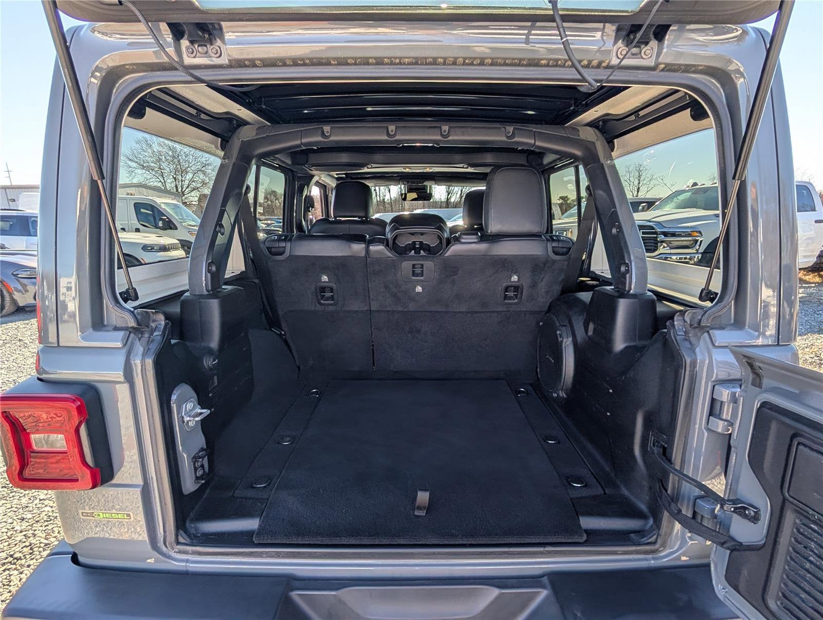 2020 Jeep Wrangler Unlimited Sahara Altitude