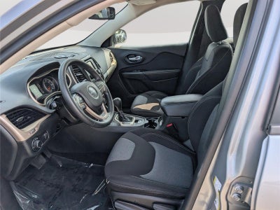 2015 Jeep Cherokee Sport