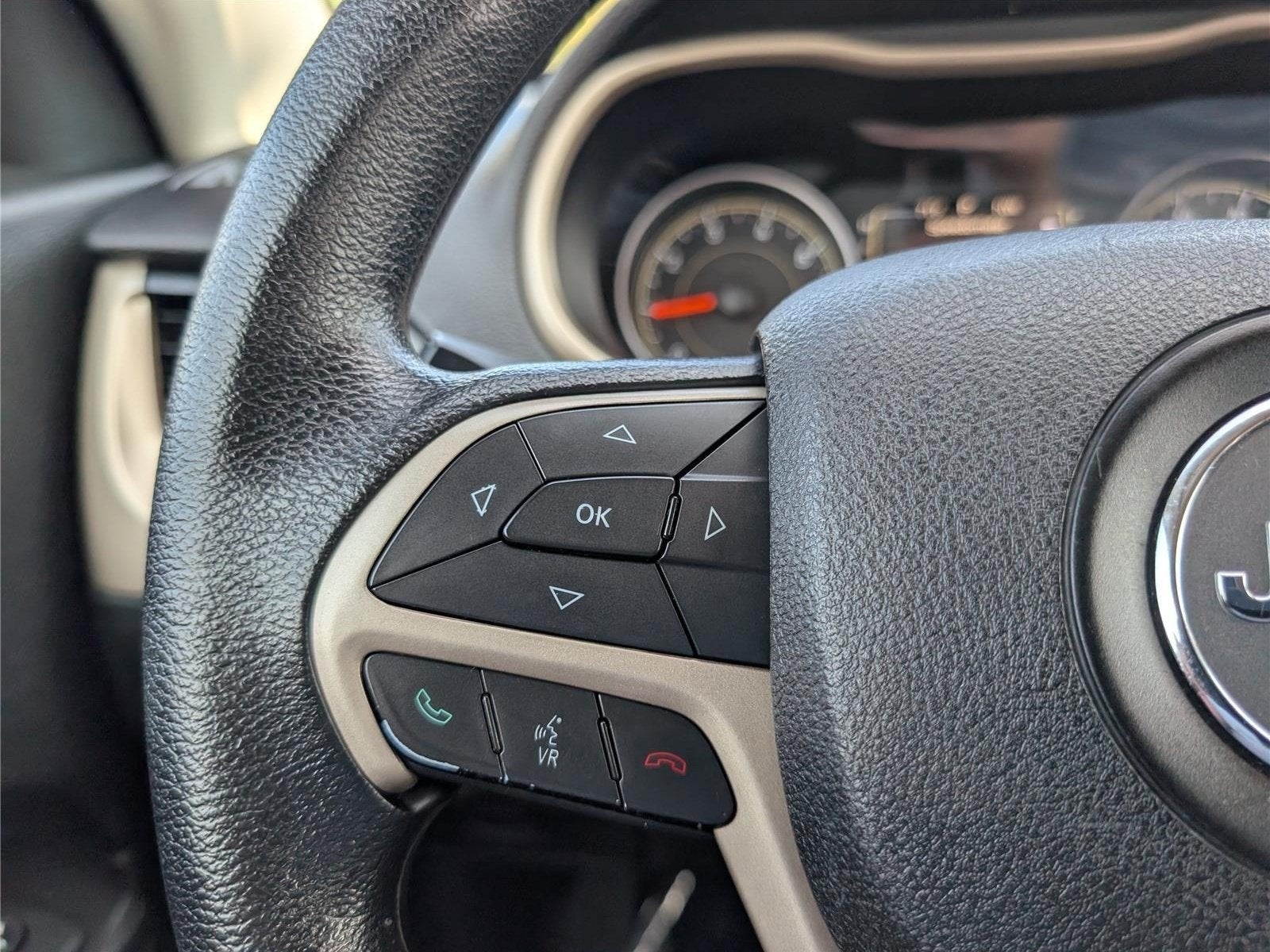 2015 Jeep Cherokee Sport