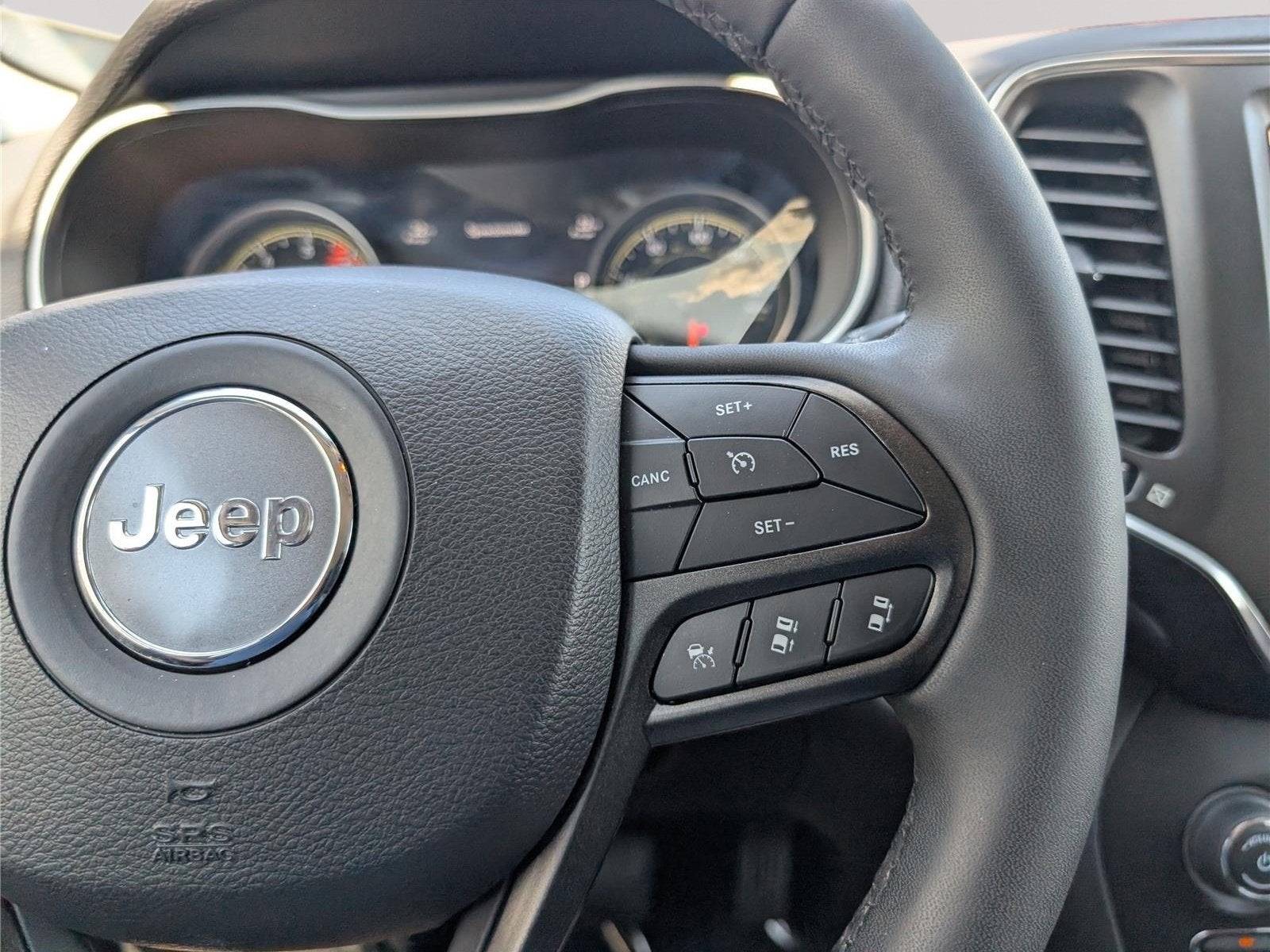 2023 Jeep Cherokee Trailhawk