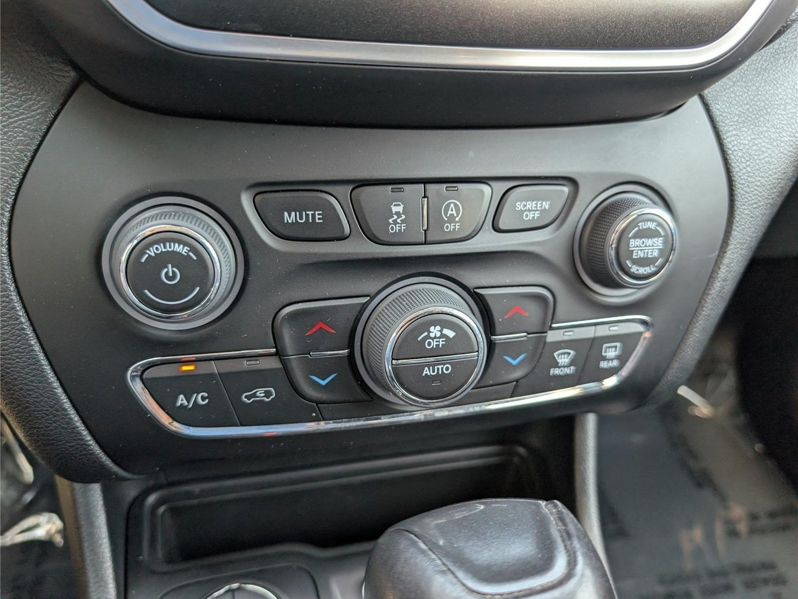 2023 Jeep Cherokee Trailhawk