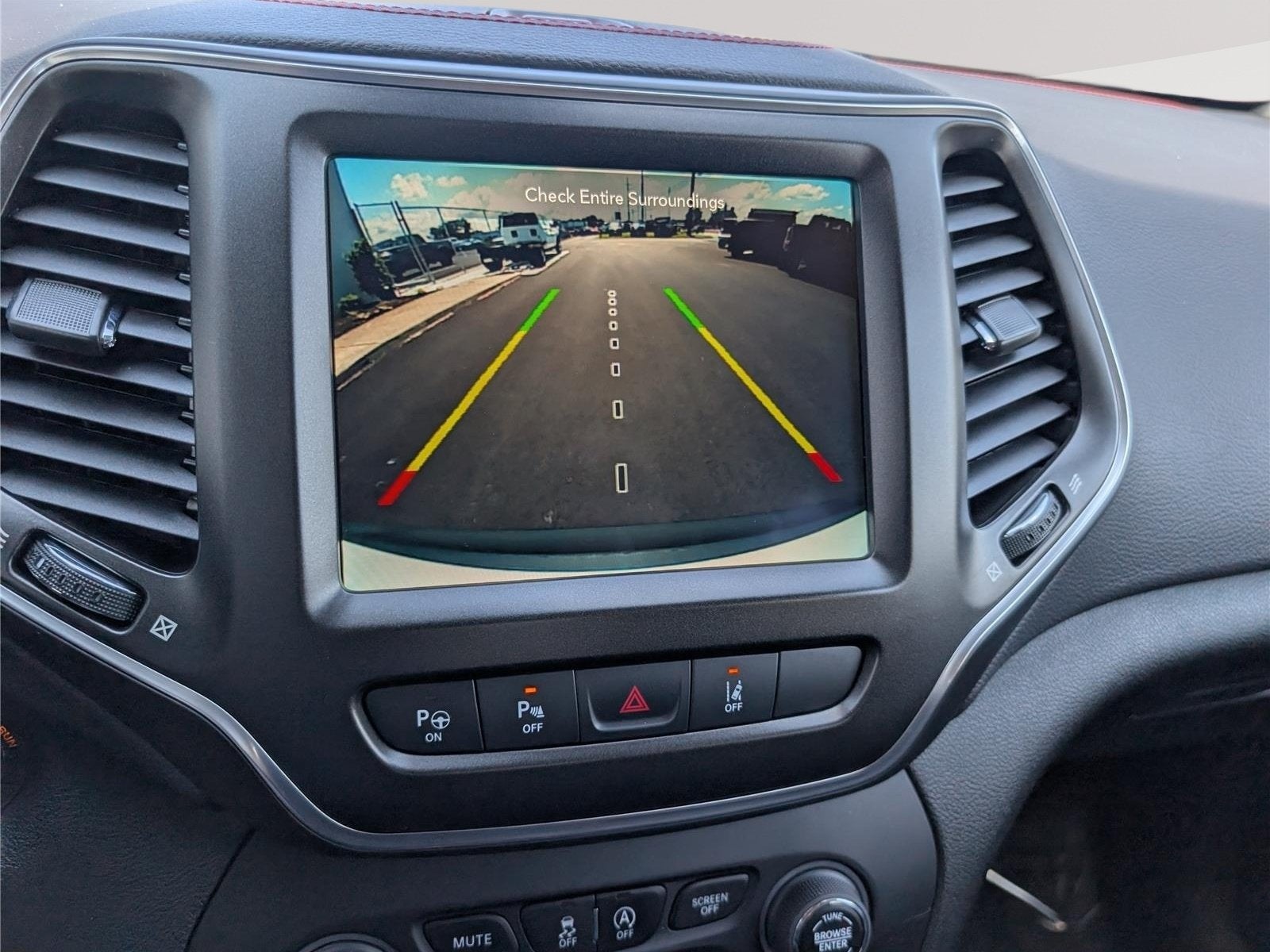 2023 Jeep Cherokee Trailhawk