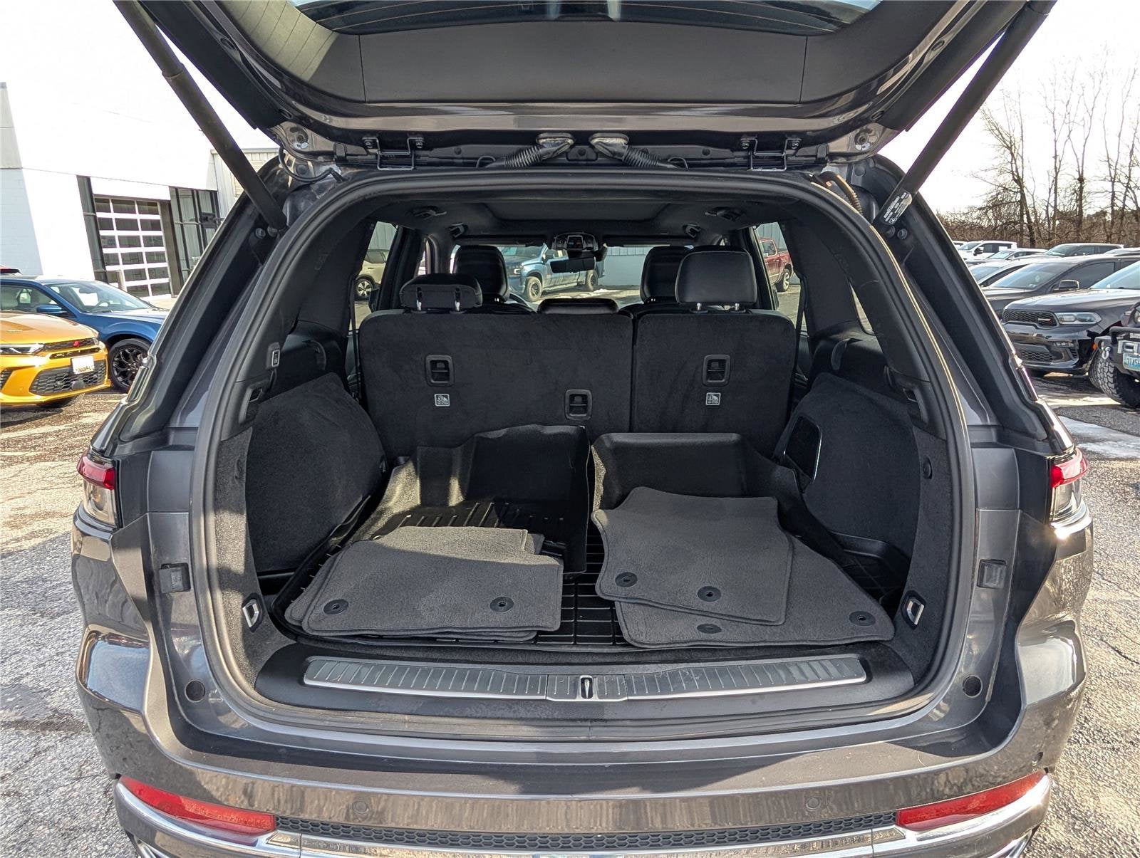 2022 Jeep Grand Cherokee Overland