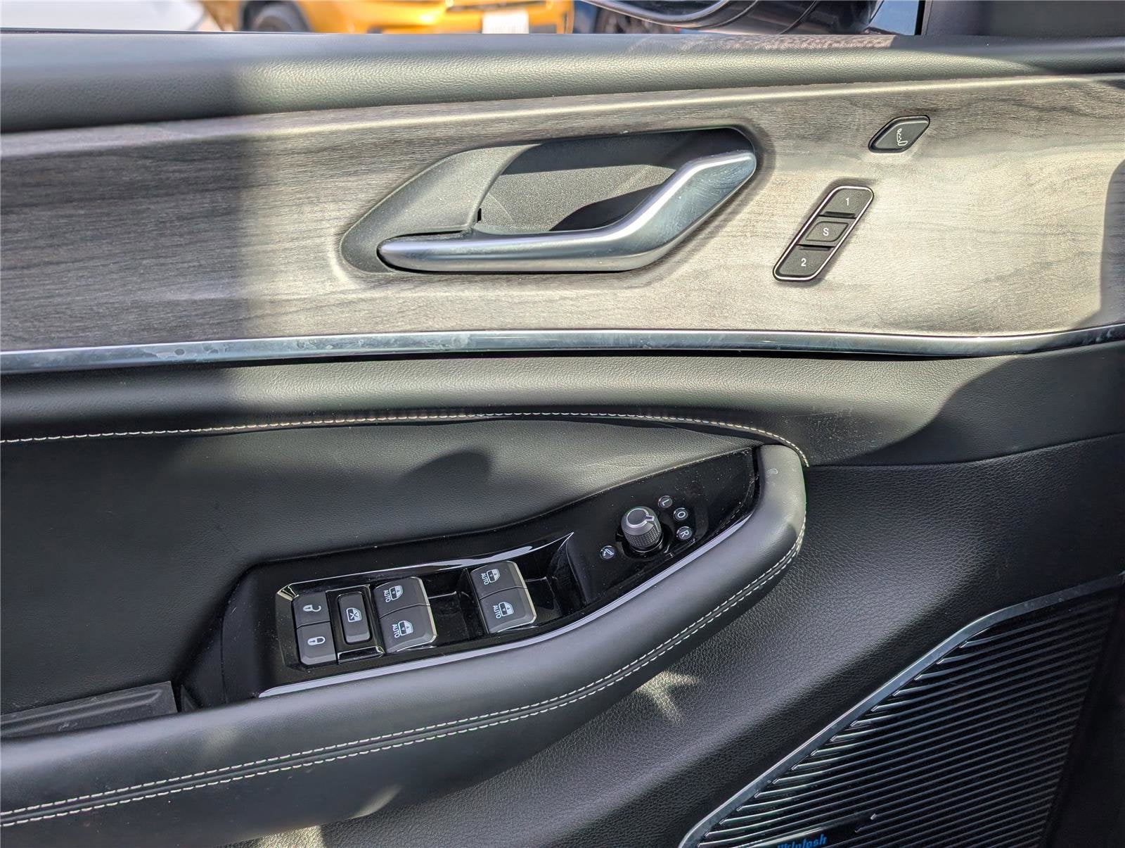 2022 Jeep Grand Cherokee Overland