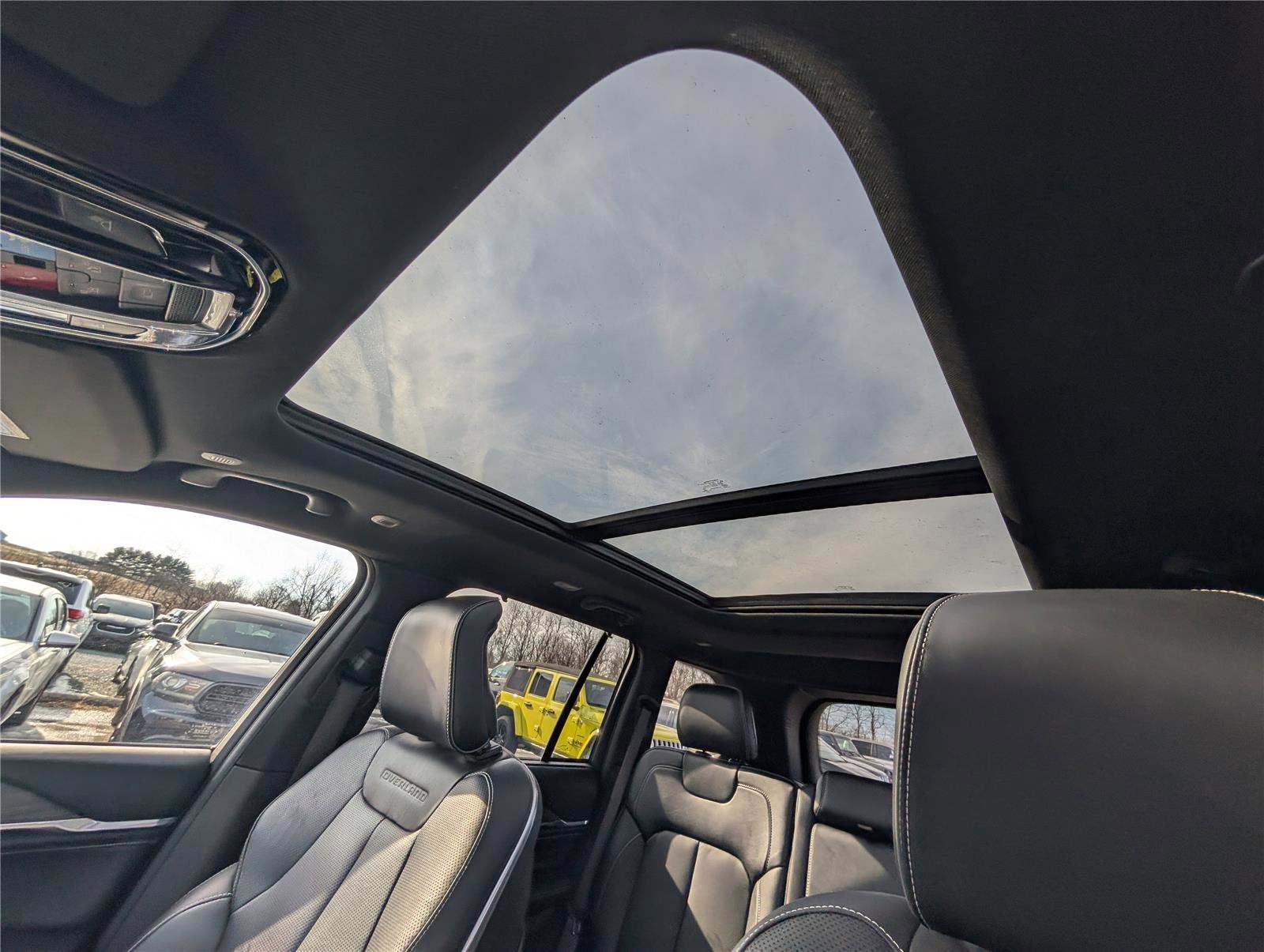 2022 Jeep Grand Cherokee Overland