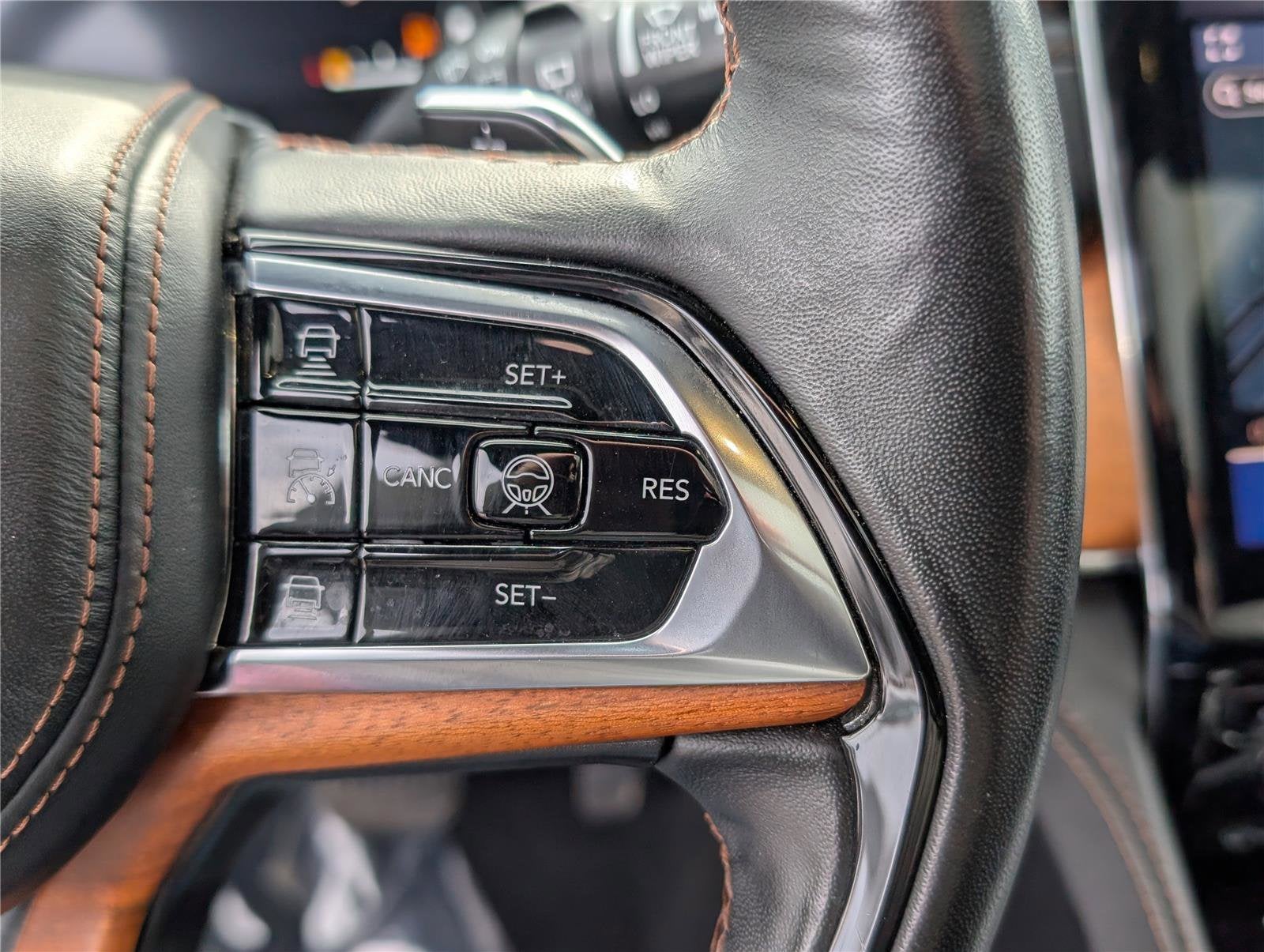 2023 Jeep Grand Cherokee Summit Reserve