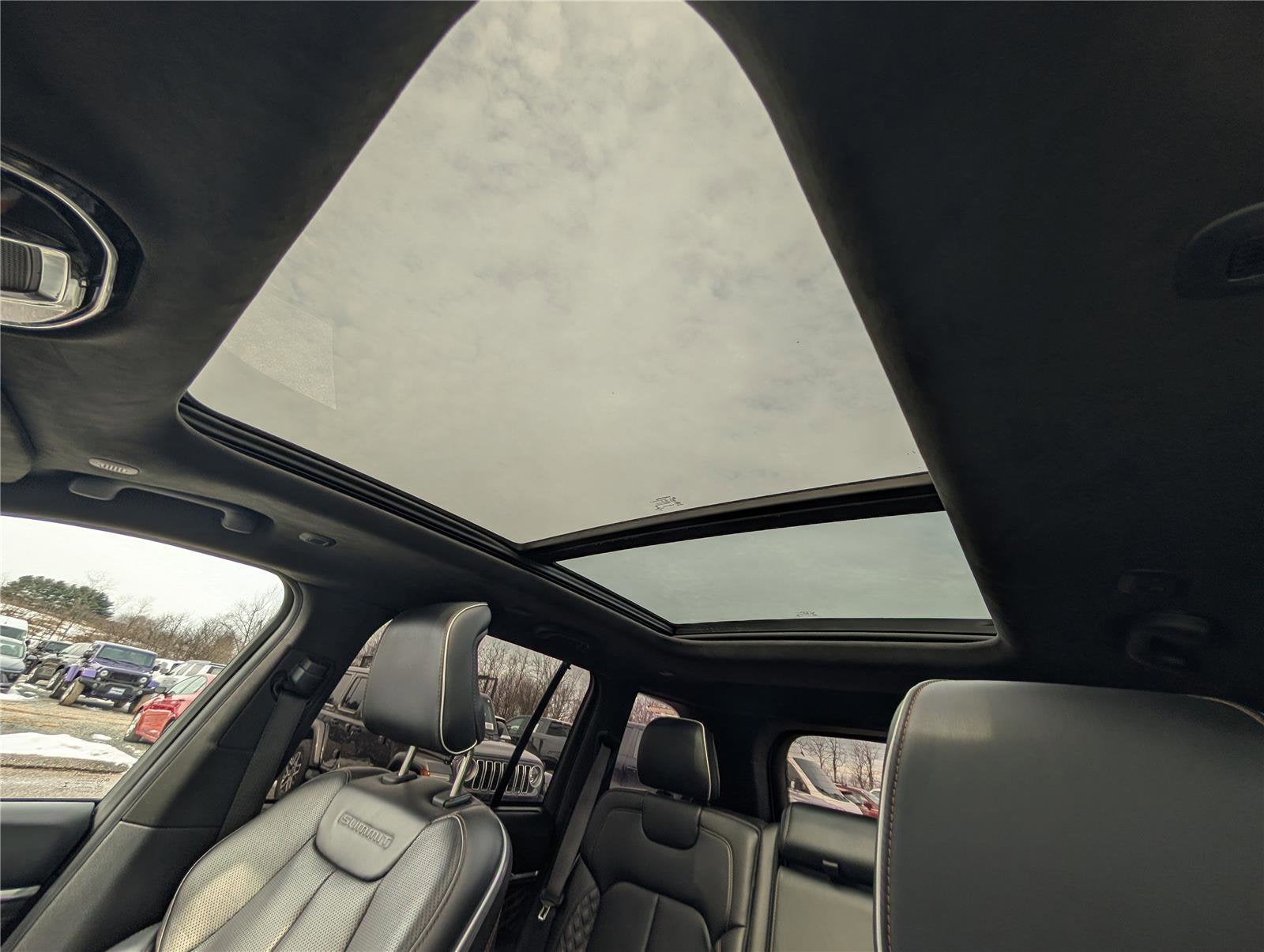 2023 Jeep Grand Cherokee Summit Reserve