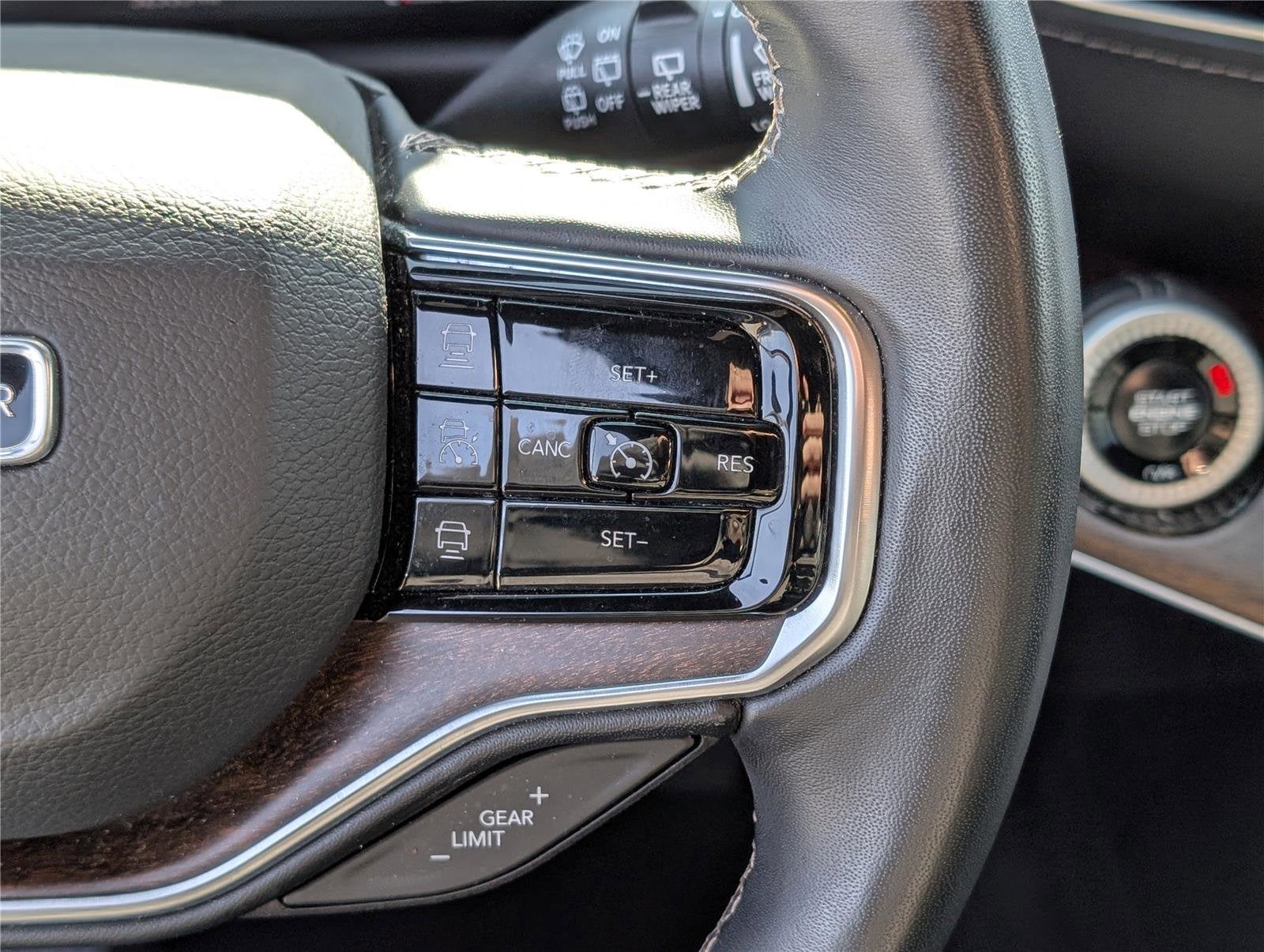 2024 Jeep Grand Wagoneer L 4x4