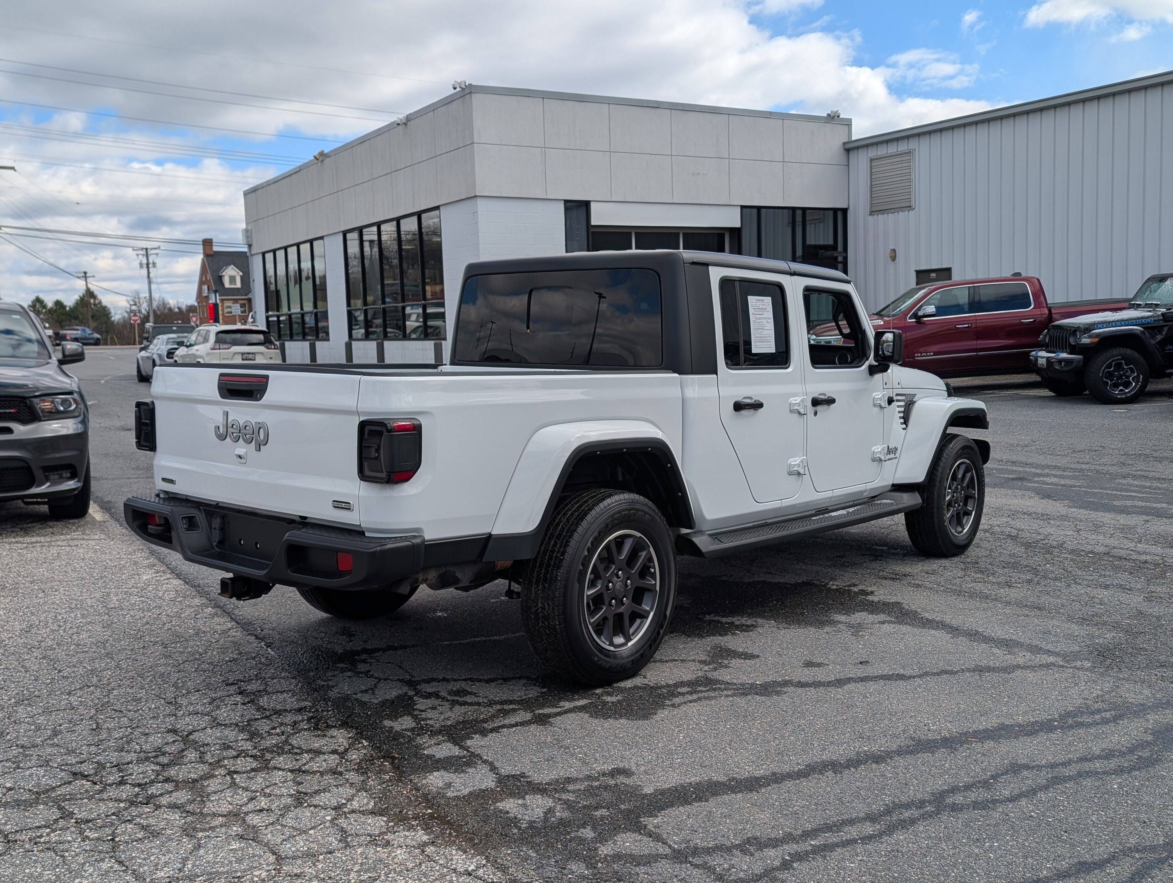 2022 Jeep Gladiator Overland