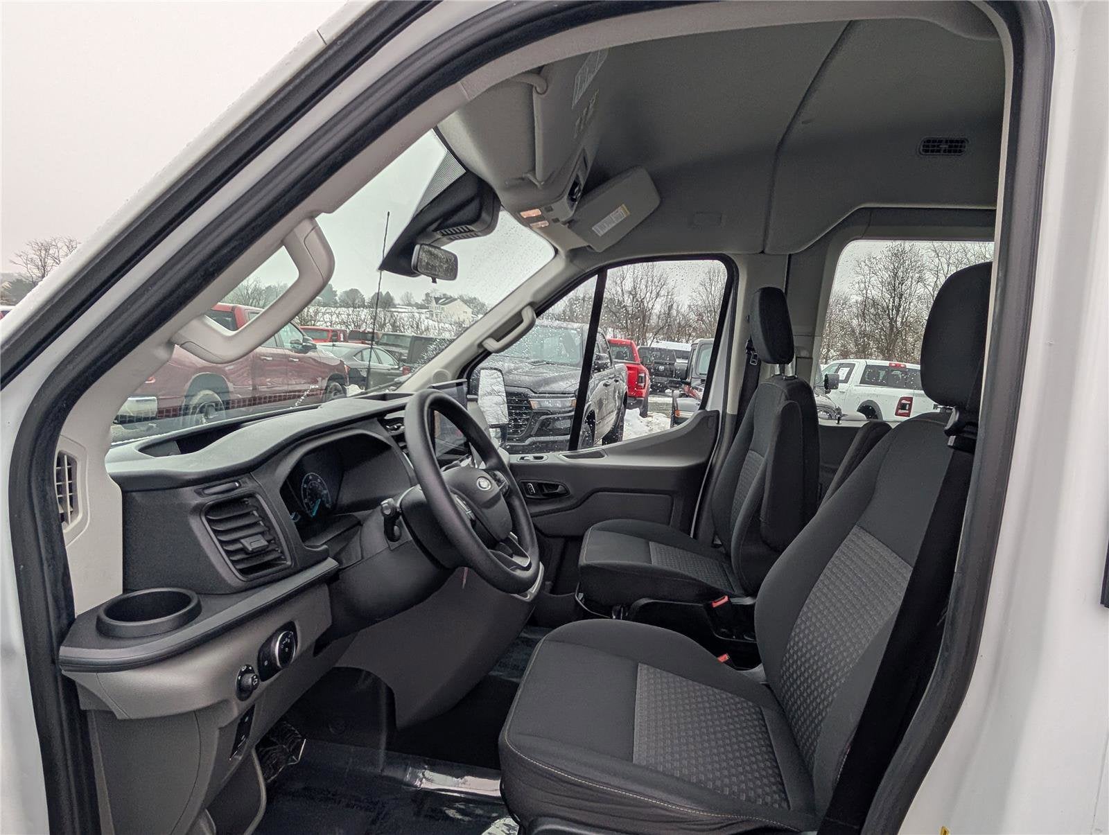 2023 Ford Transit Passenger Wagon XLT