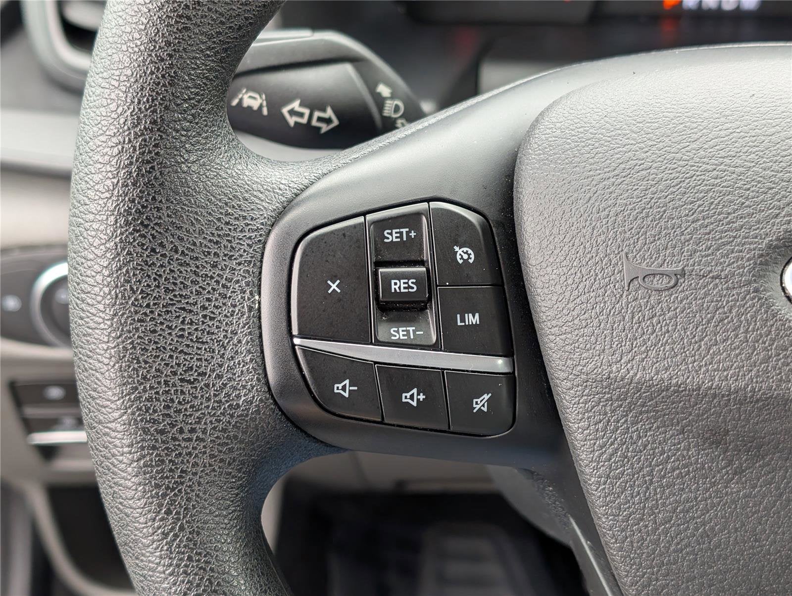 2023 Ford Transit Passenger Wagon XLT