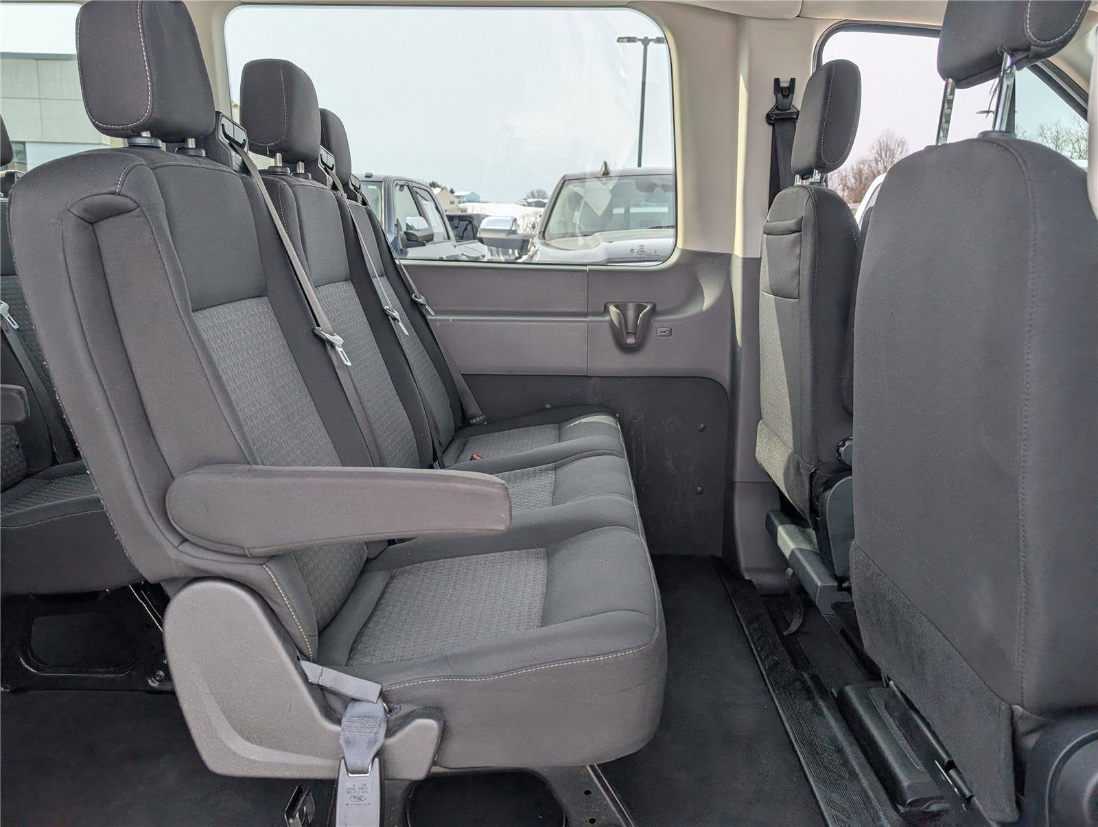 2023 Ford Transit Passenger Wagon XLT