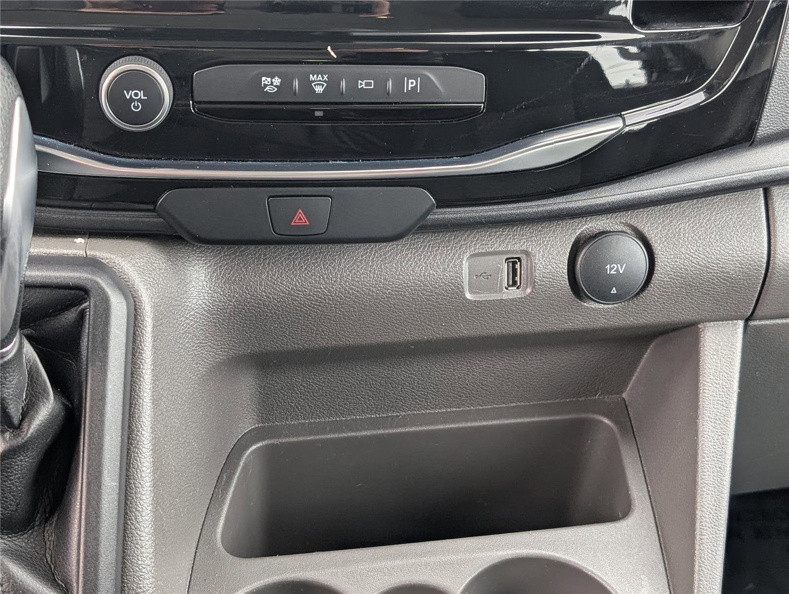 2023 Ford Transit Passenger Wagon XLT