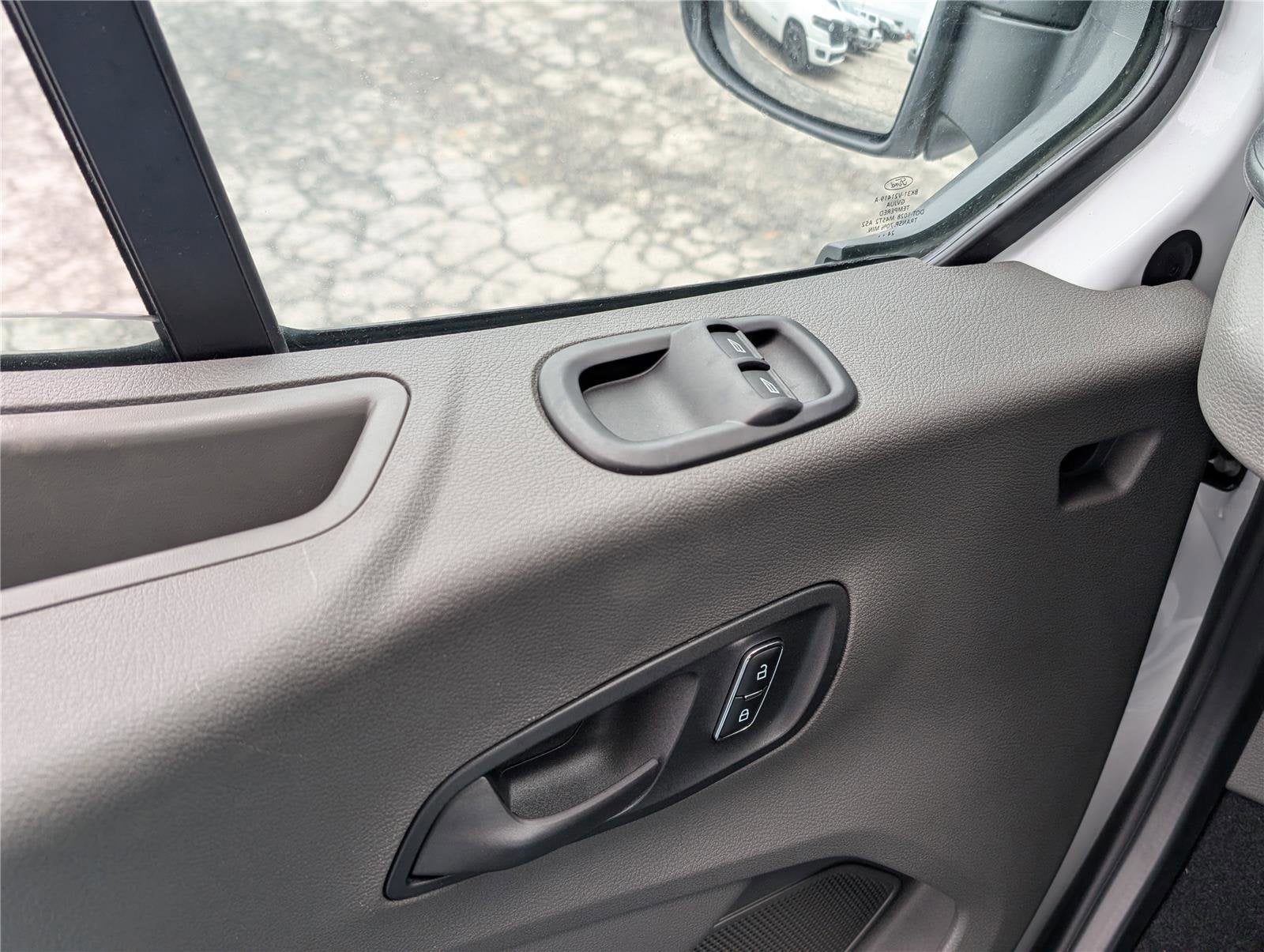 2024 Ford Transit Passenger Wagon XLT