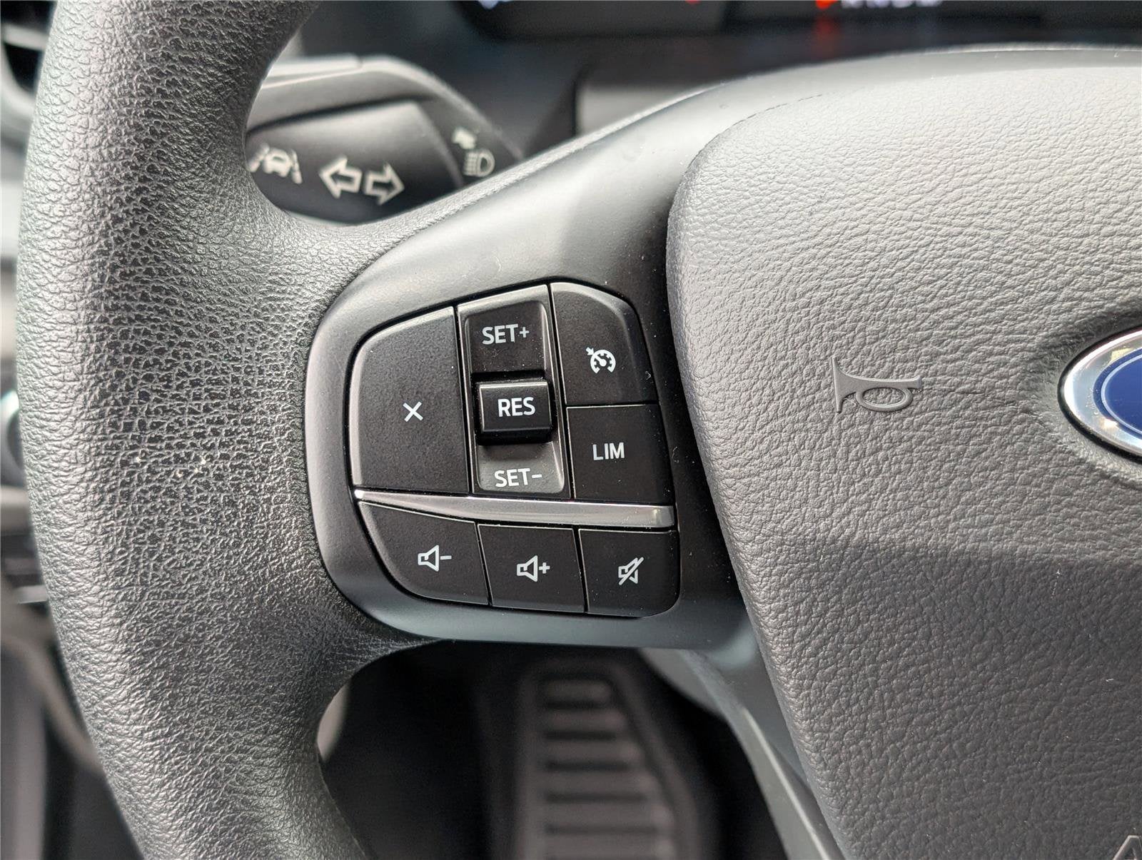 2024 Ford Transit Passenger Wagon XLT