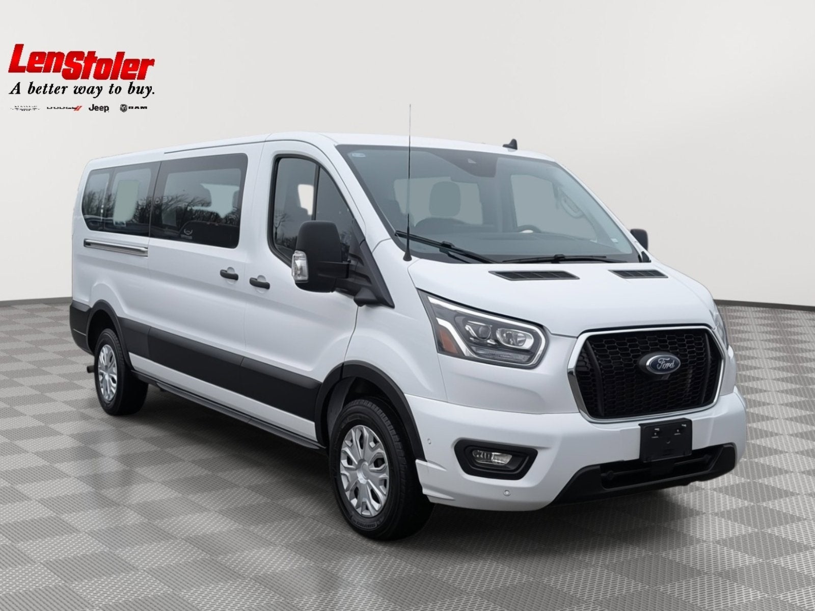2023 Ford Transit Passenger Wagon XLT