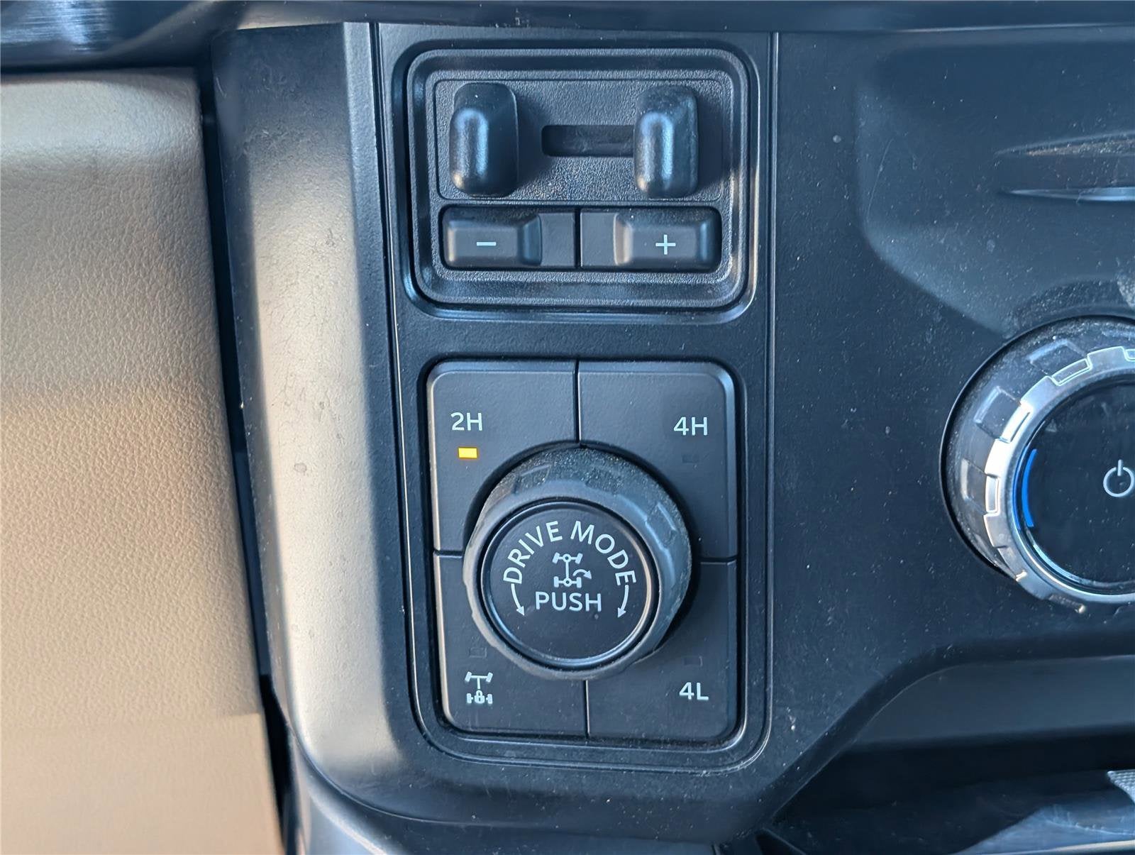 2023 Ford Super Duty F-250 SRW LARIAT