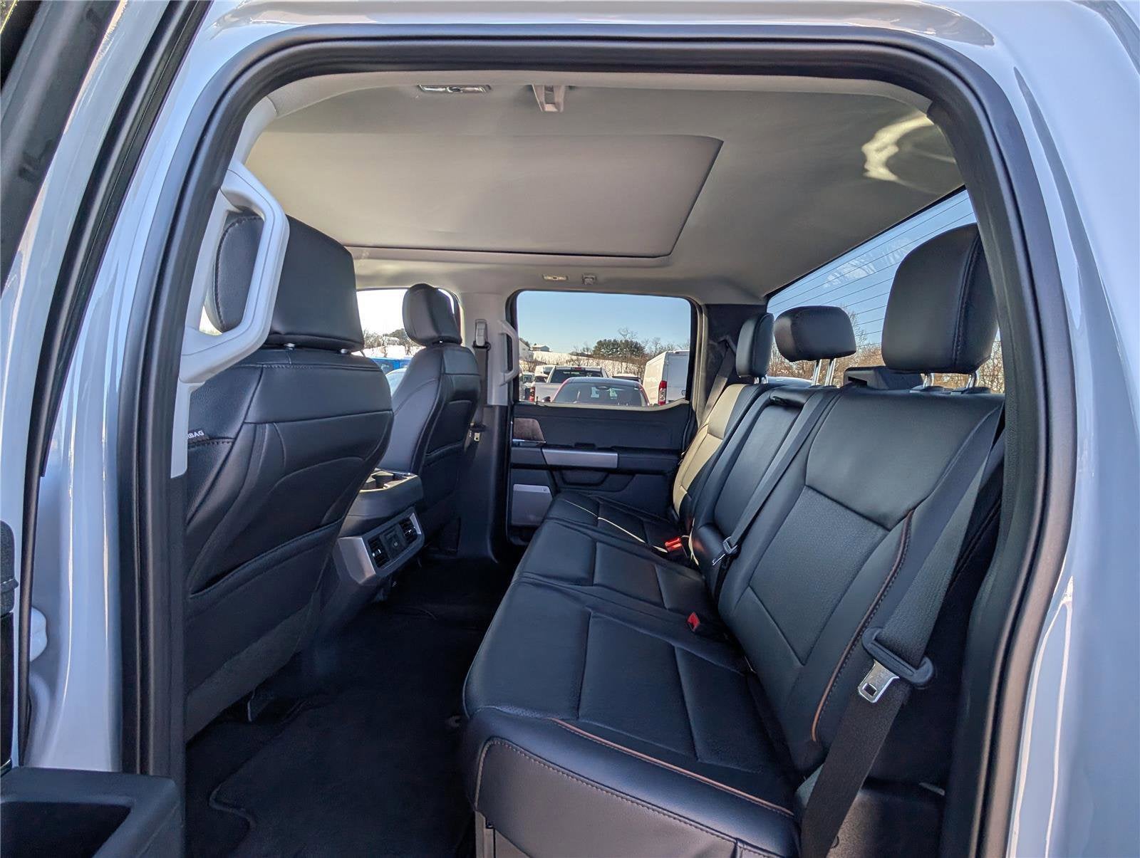 2026 Ford Super Duty F-450 DRW LARIAT